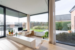 Dieper gelegen bureau ruimte